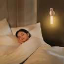 Luz Noturna LED com Sensor de Movimento